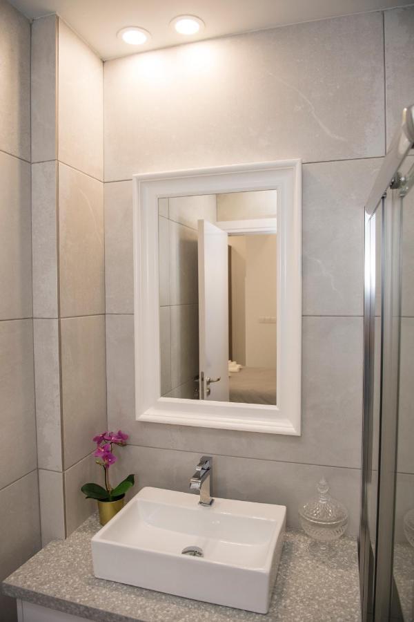 Skin Suites-Luxury Living Nicosia Ngoại thất bức ảnh